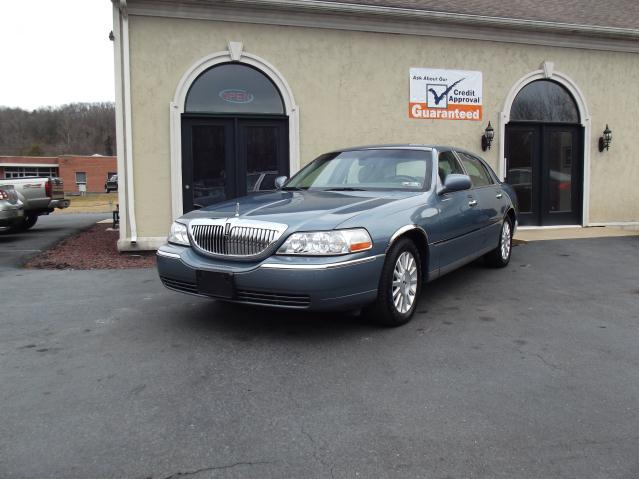 Tothego - 2004 Lincoln Town Car_1