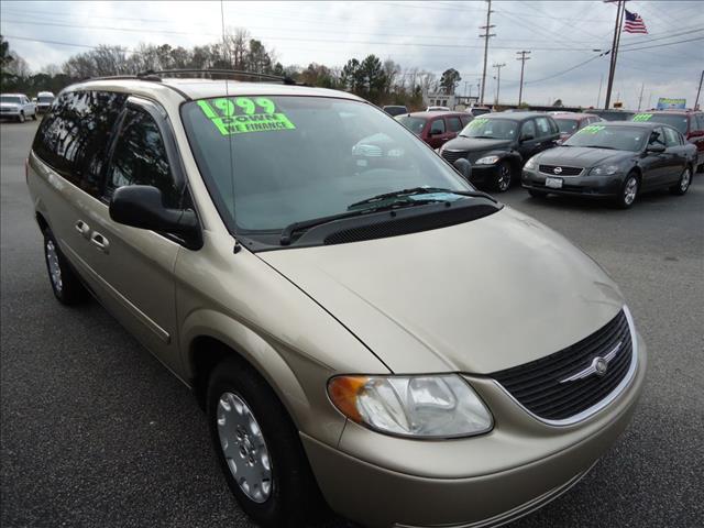 2004 Chrysler Town & Country