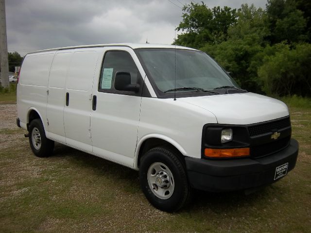 2009 CHEVROLET EXPRESS 2500 CARGO VAN white nice adrian steel shelves for all your tools  supplie