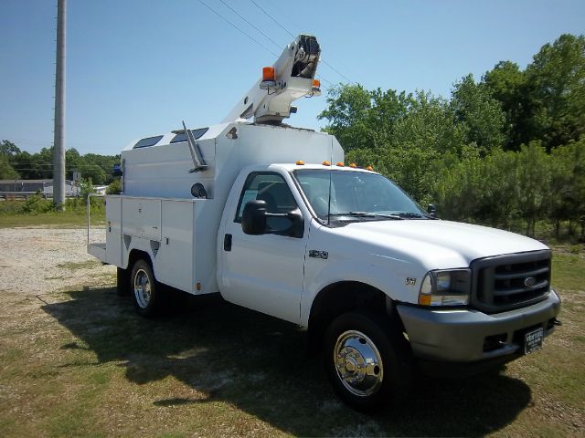 2003 FORD F450 XL SD BUCKET TRUCK REGULAR CAB 2WD DRW white 28 ft telsta bucket truck all enclos