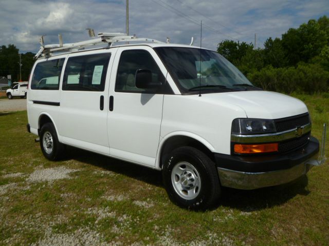 2009 CHEVROLET EXPRESS 3500 CARGO white 2 sides of really nice adrian steel shelves  drawers dr