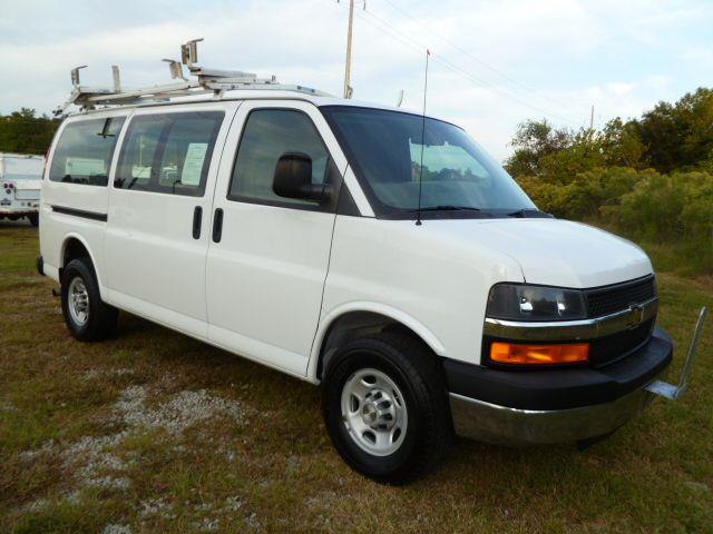 2009 CHEVROLET G3500 EXPRESS CARGO white nice adrain steel shelves for all the tools of your trade