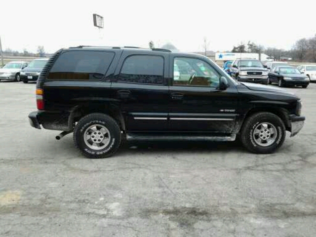 2000 Chevrolet Tahoe - BROOKFIELD, MO