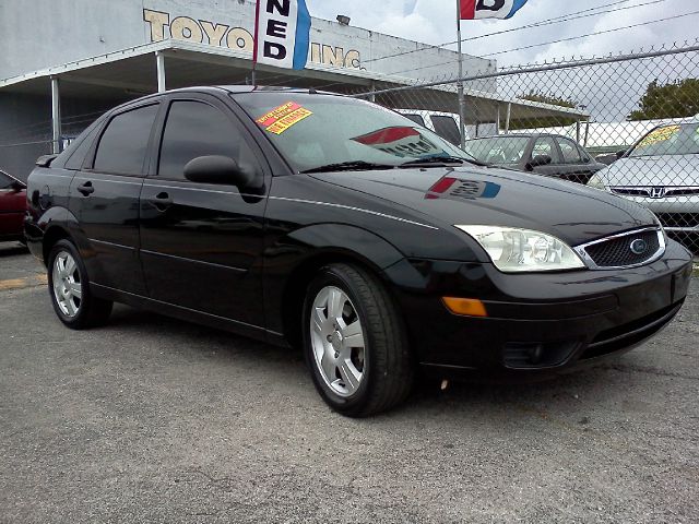 2006 FORD FOCUS ZX4 SES black air conditioningalloy wheelsamfm radioanti-brake system non-abs