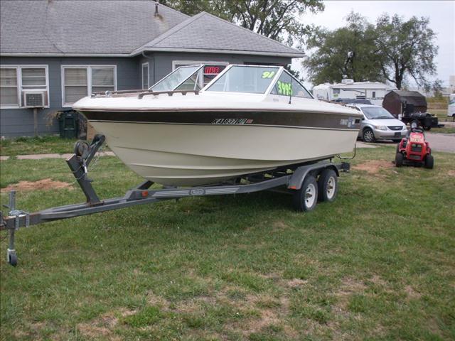 1976 Cobalt 19ft runabout