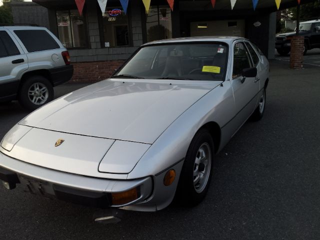 Tothego - 1977 Porsche 924_1