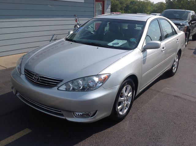 2005 Toyota Camry - Cedarville, IL