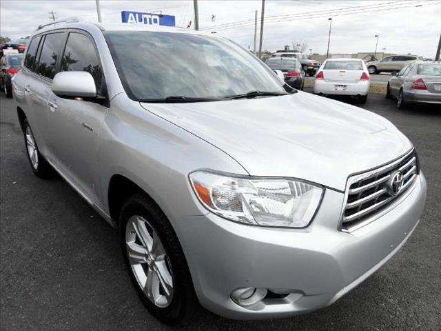 2008 TOYOTA HIGHLANDER FWD LIMITED silver come and check it out today lowest prices in the state