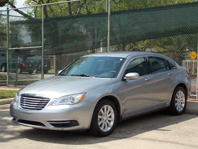 2013 CHRYSLER 200 TOURING silver  all internet prices are reduced for cash cashiers check or 