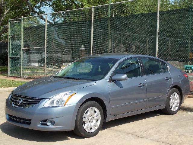 2012 NISSAN ALTIMA 25 S bleu  all internet prices are reduced for cash cashiers check or sam