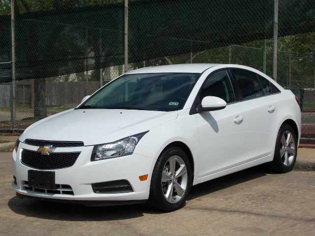 2013 CHEVROLET CRUZE 2LT white  all internet prices are reduced for cash cashiers check or sa