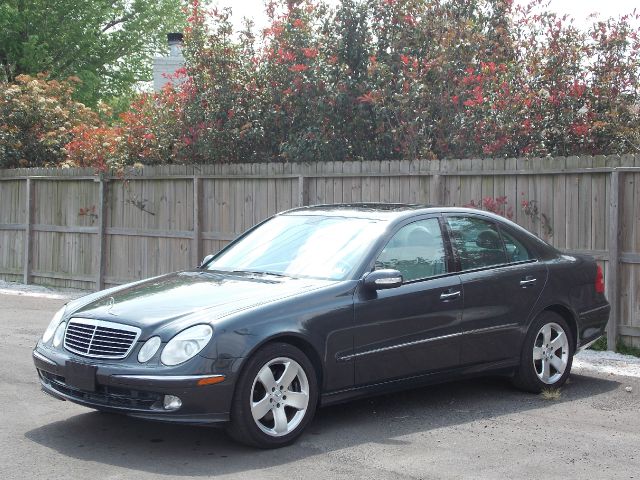 2003 MERCEDES-BENZ E-CLASS E500 black  all internet prices are reduced for cash cashiers chec