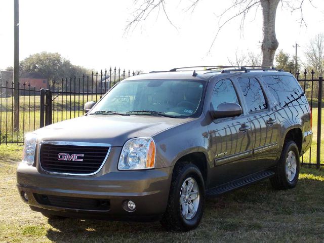 2013 GMC YUKON XL SLT 12 TON 2WD gray  all internet prices are reduced for cash cashiers che