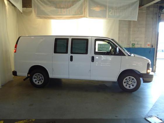 Tothego - 2013 Chevrolet Express_1