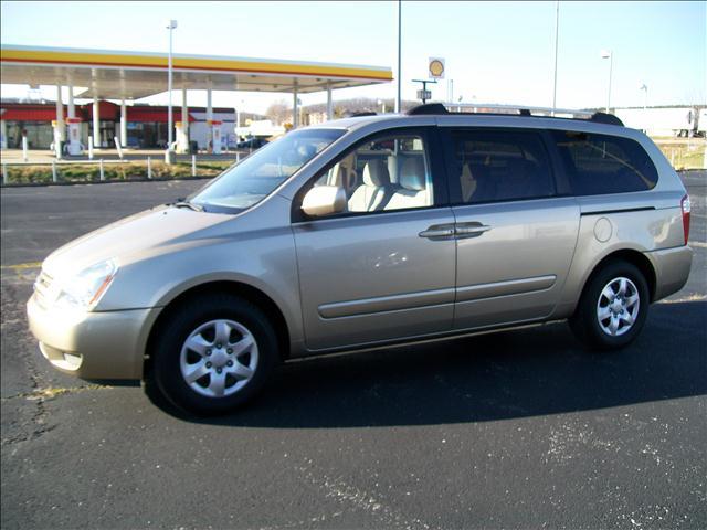 2008 Kia Sedona - Eureka, MO