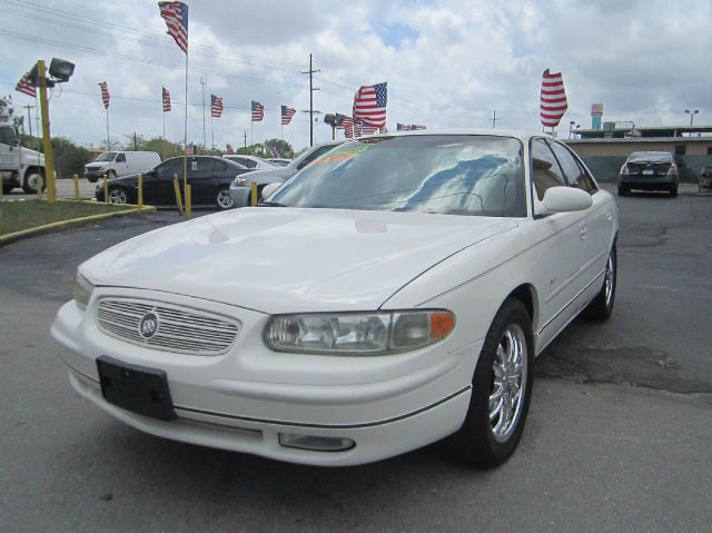 2001 BUICK REGAL LS white regal ls and 38l v6 sfi what are you waiting for right car right pr
