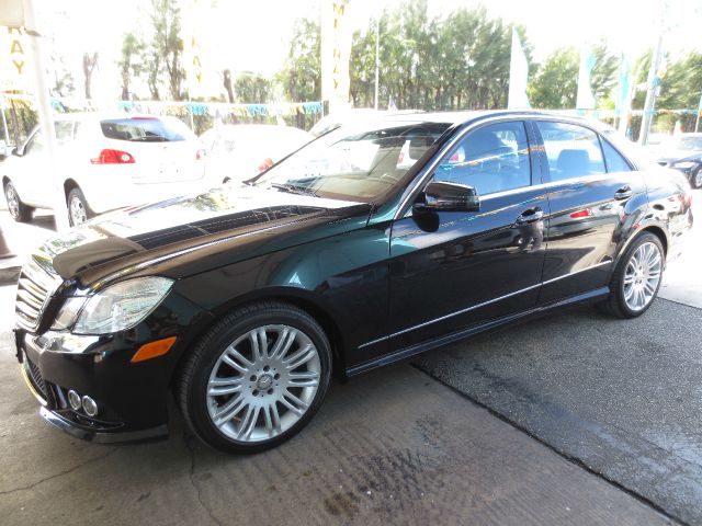 Tothego - 2010 Mercedes-Benz E-Class_1