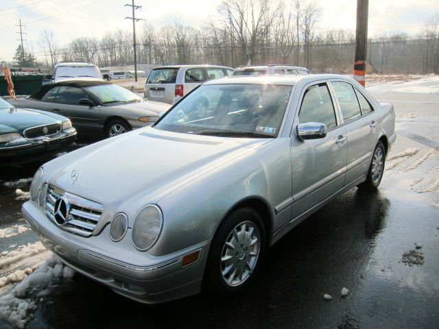 Tothego - 2000 Mercedes-Benz E-Class_1