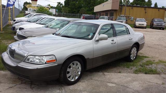 2004 LINCOLN TOWN CAR ULTIMATE silver we have 3 locations with over 150 cars trucks vans and suv