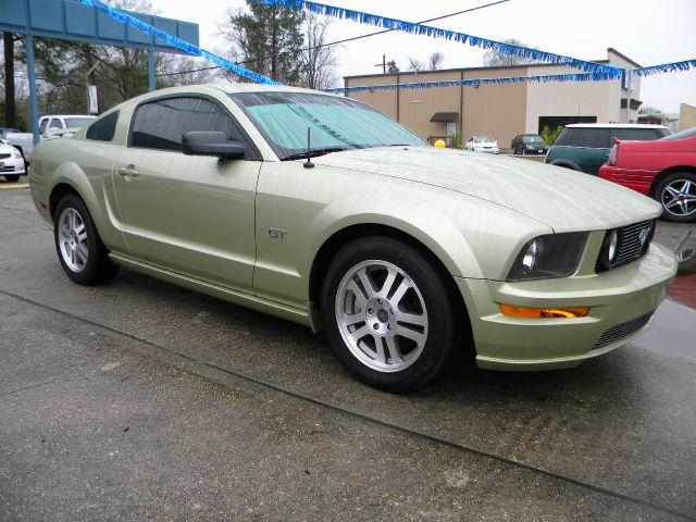 2005 FORD MUSTANG GT PREMIUM COUPE green this 2005 mustang gt is extremely clean inside and out r