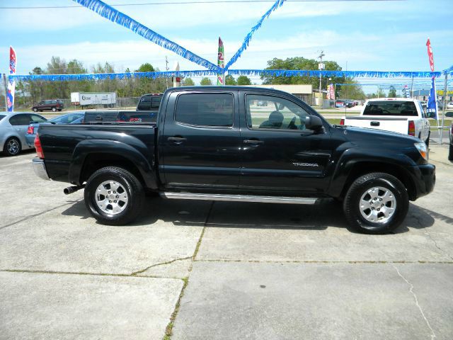 2005 TOYOTA TACOMA PRERUNNER DOUBLE CAB V6 AUTOMA black this tacoma is in great condition power w