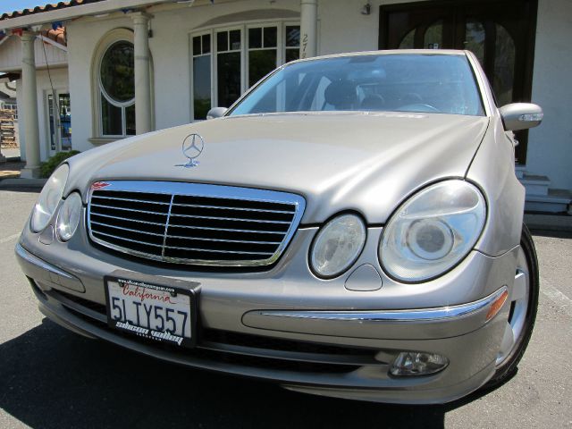 2005 MERCEDES-BENZ E-CLASS E500 pewtercharcoal ready for summer clean carfax clean car financ